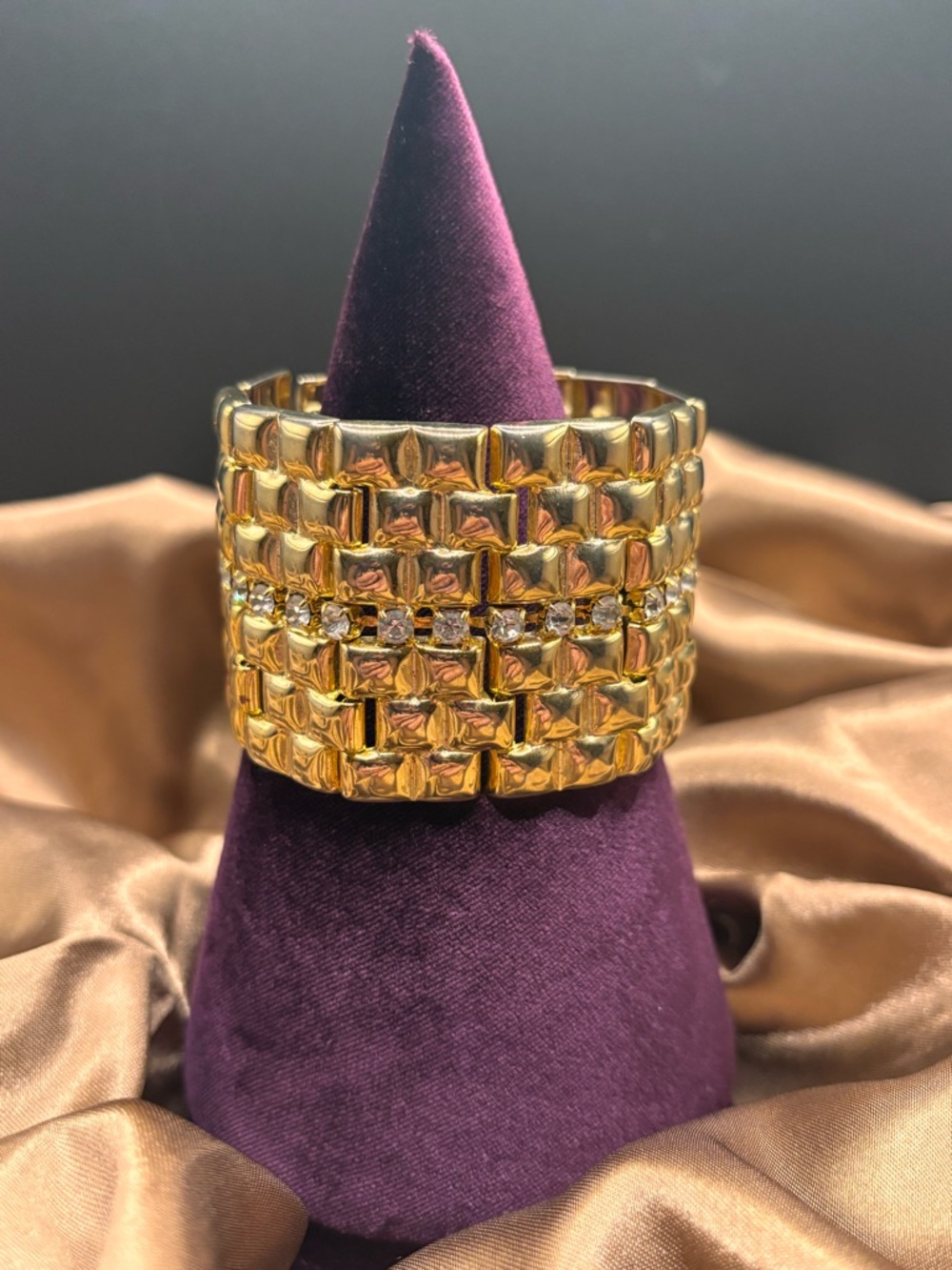 Chunky Gold Statement Bracelet Wide Link Rhinestone Center Glam Vintage Style - Picture 2 of 5